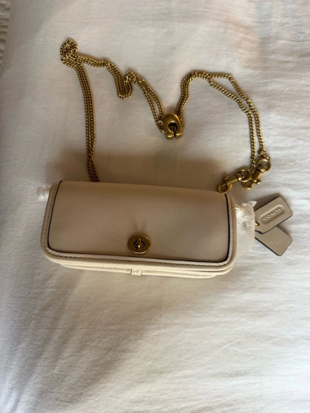 Dinky Coach White Leather Chain Crossbody Bag - Picture 6 of 7